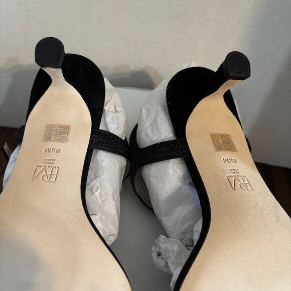 Pelle Moda Black Iya T-Strap kitten heels SZ: 9 - Picture 15 of 16